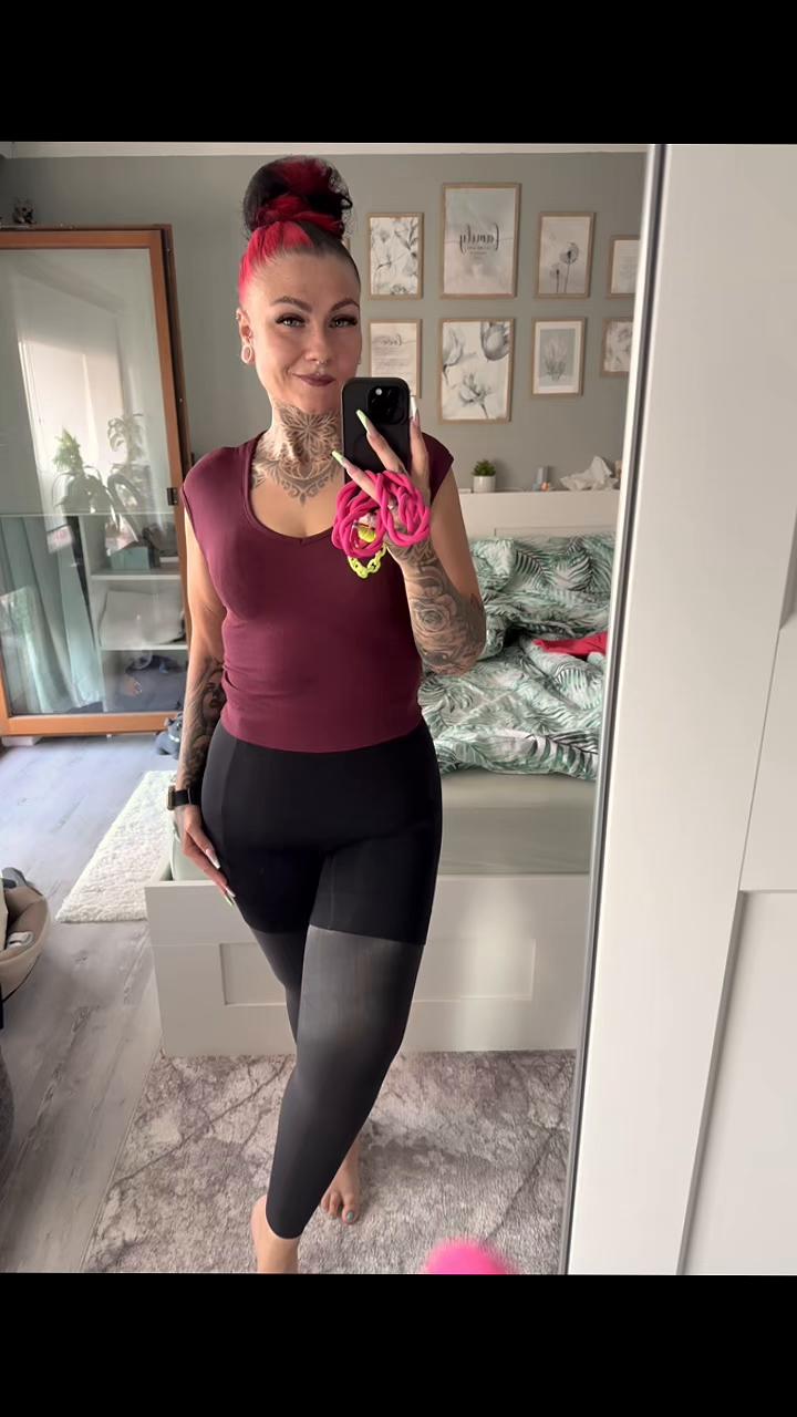 @𝑀𝒶𝓃𝒿𝒶 🍒