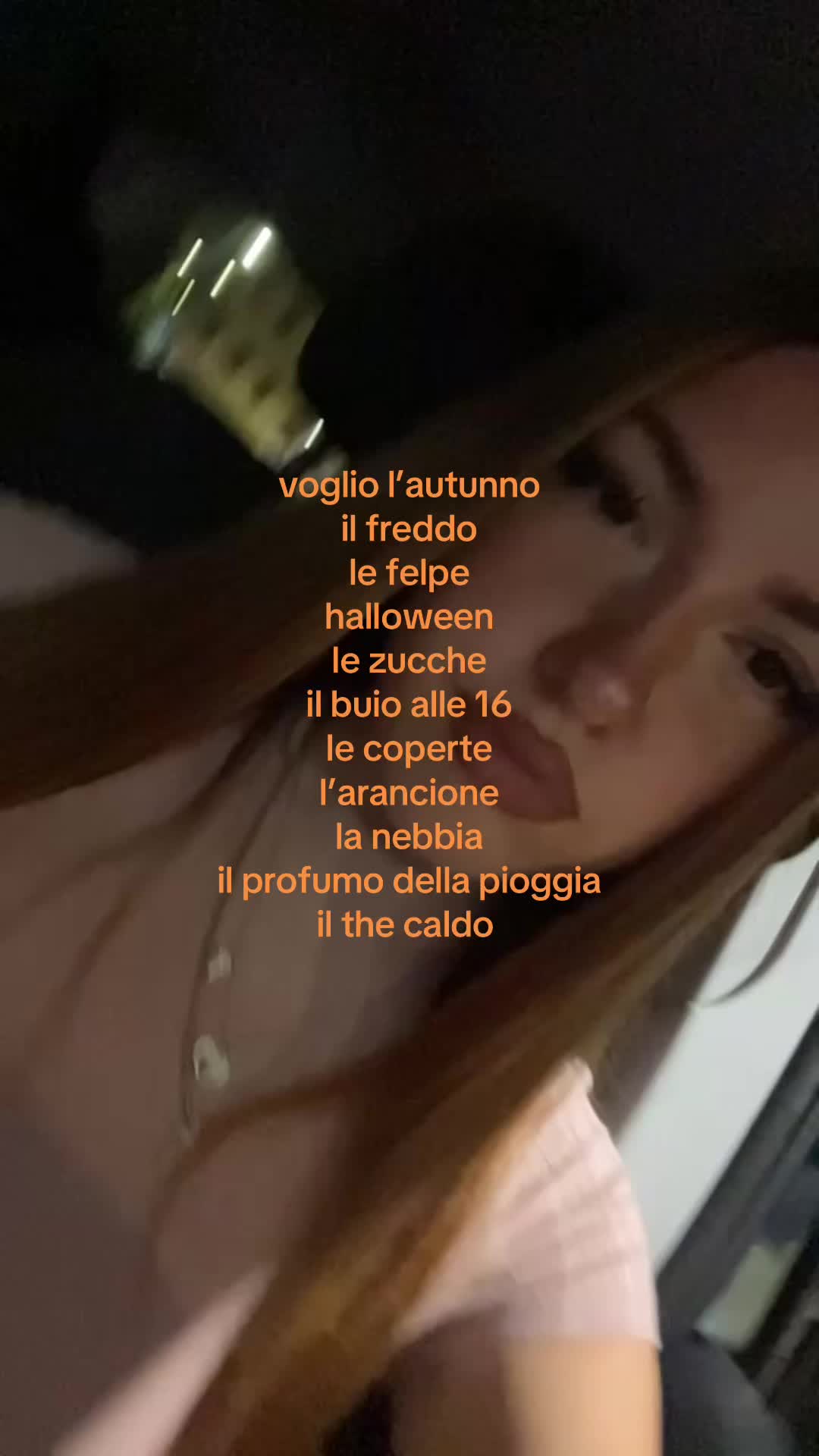 @𝒱