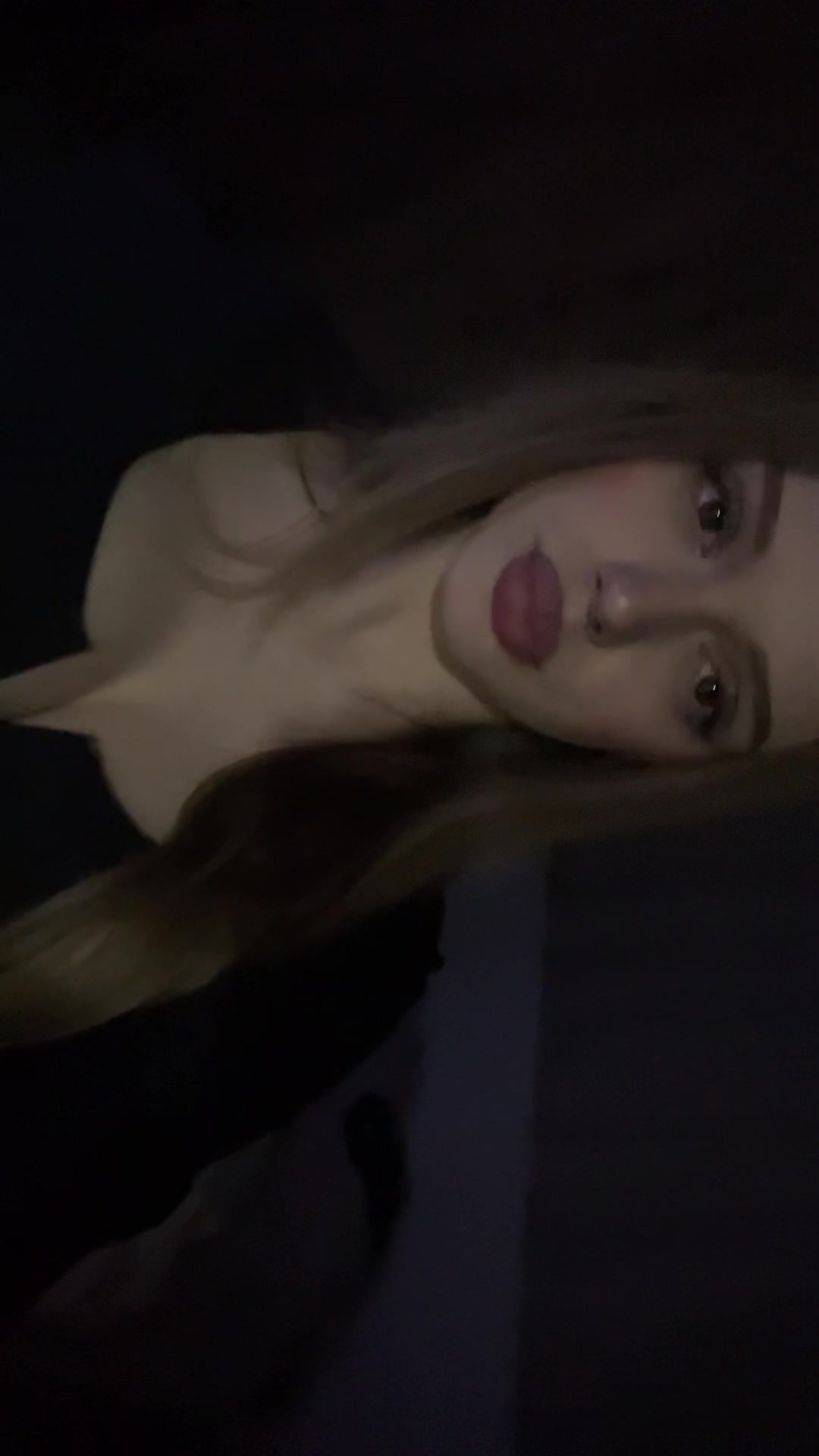 @leona
