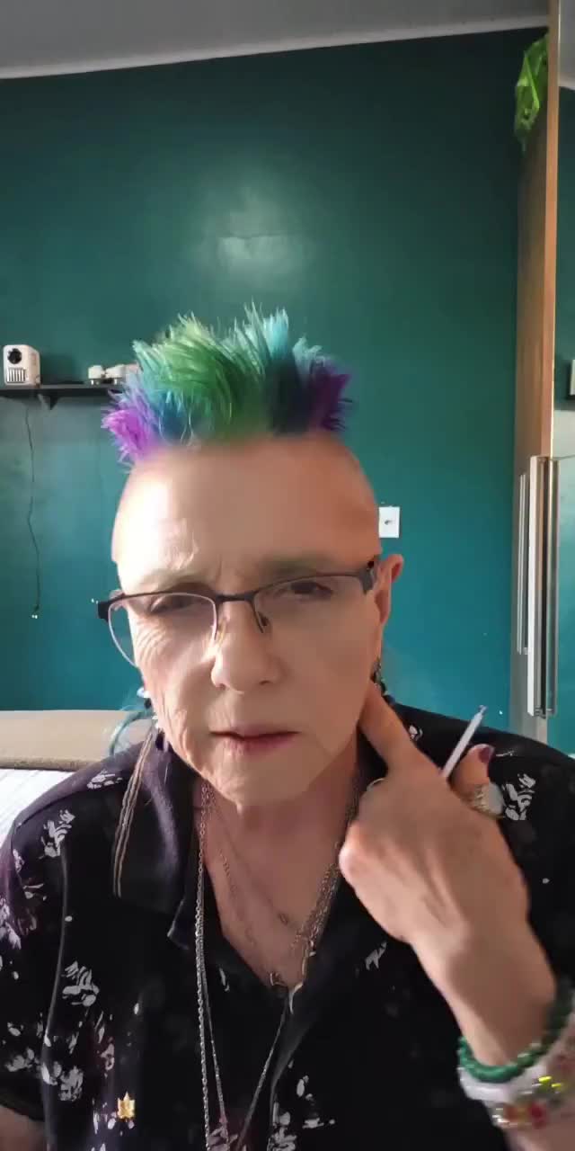 @callafelicityBrasil