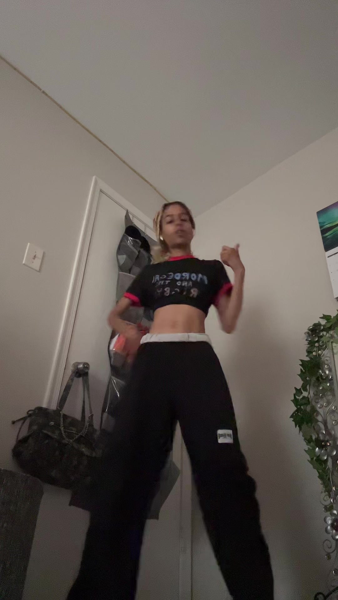 @nosmilingnini