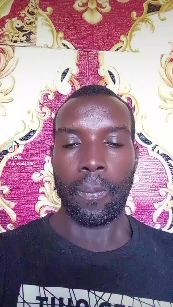 @Derval Maroon✊️