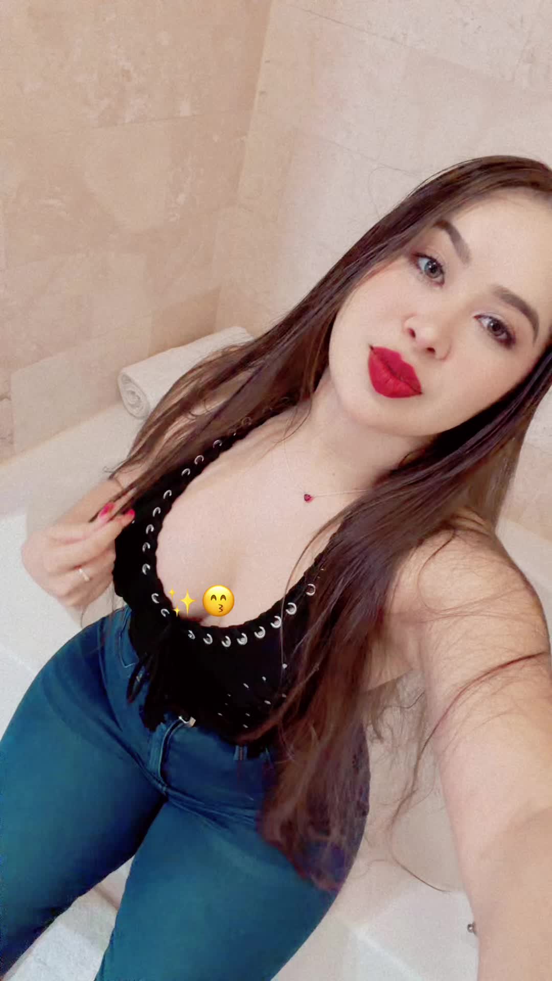 @Mey J Perez