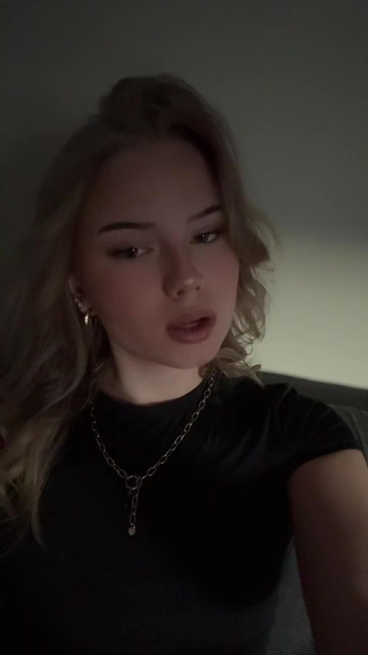 @𝓁𝒶𝓇𝒶 𝓈𝑜𝓅𝒽𝒾𝑒