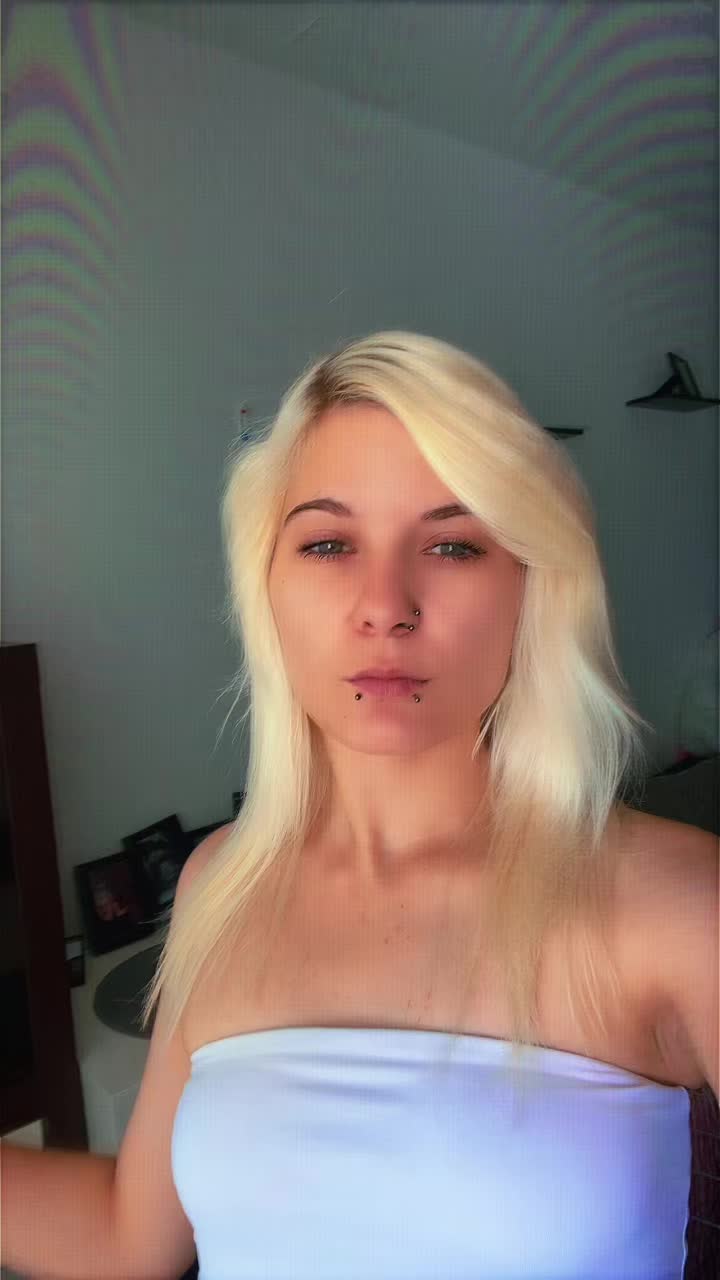 @Celine_cz