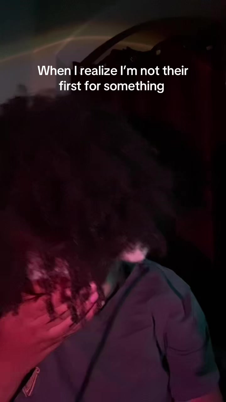 @⃟