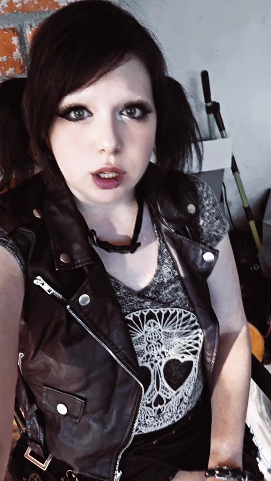 @Avii