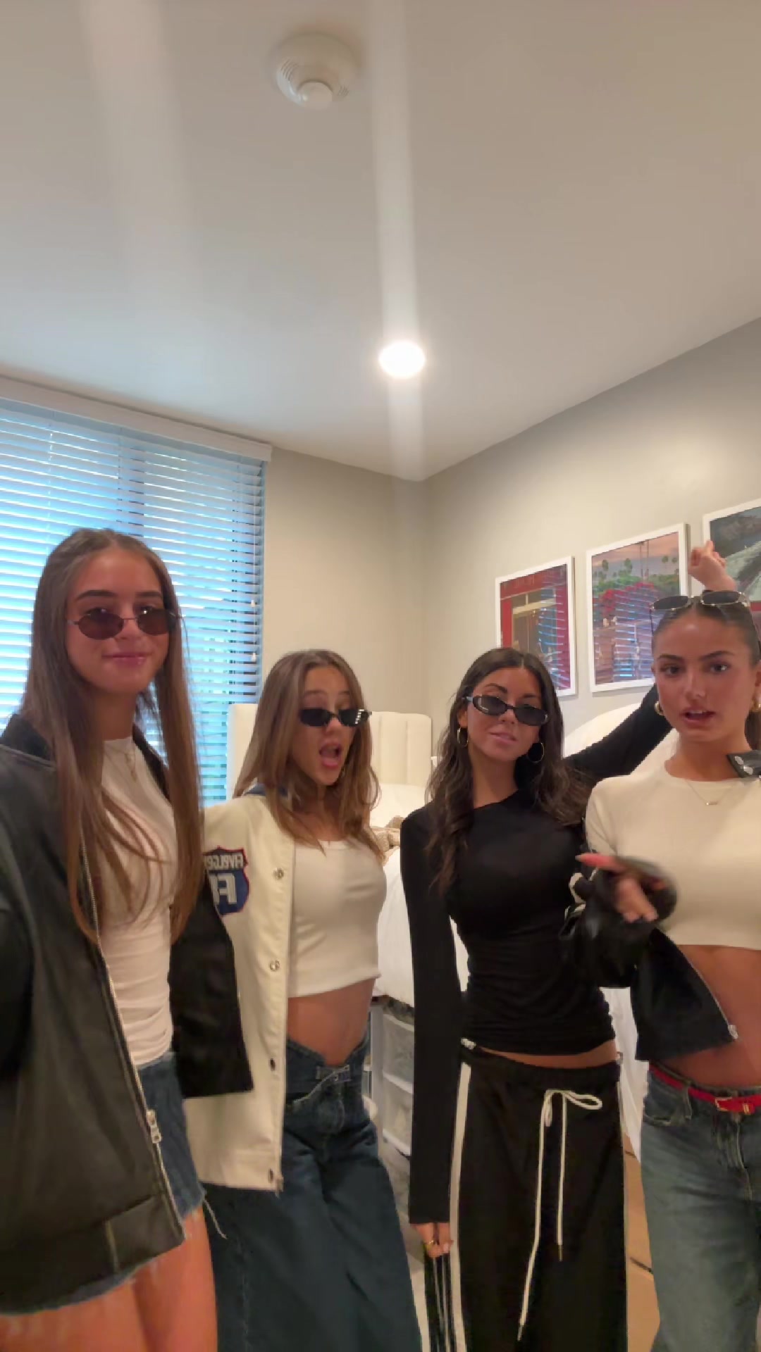 @Sofiaamaro