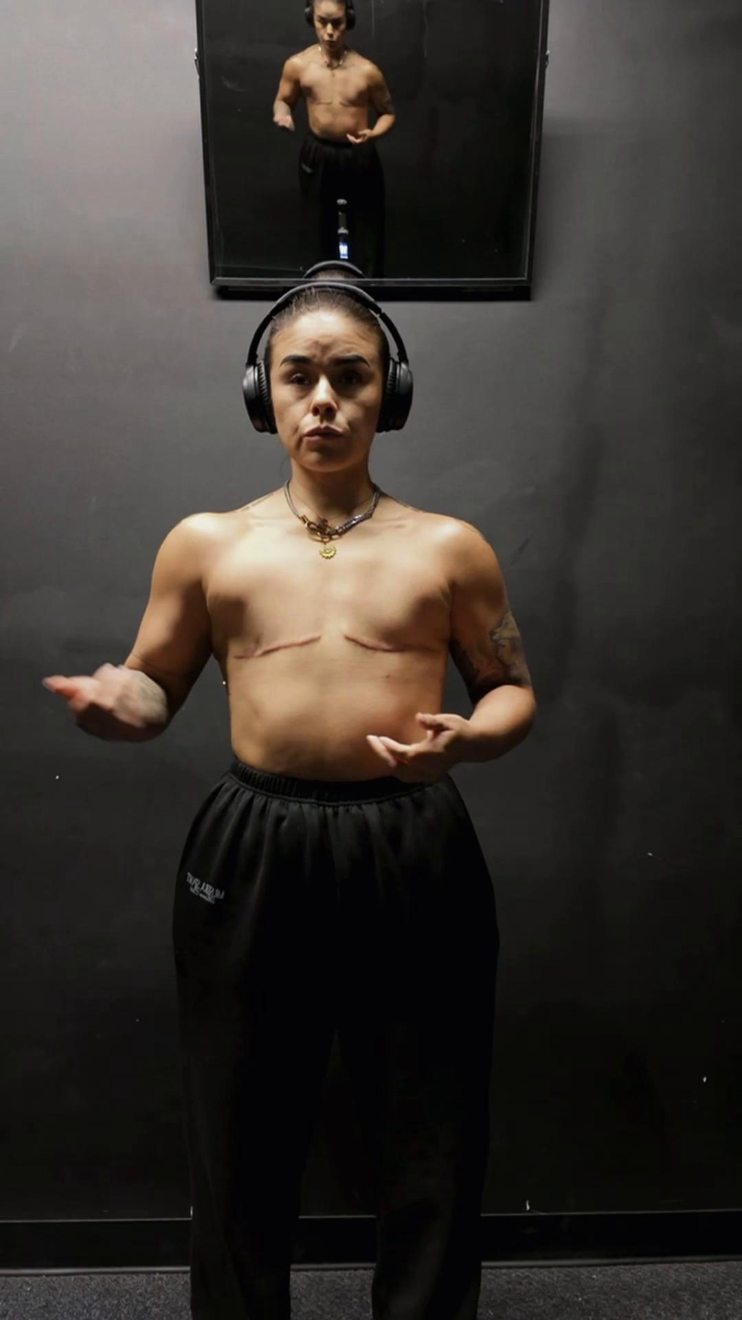 @Theebooblessbabe
