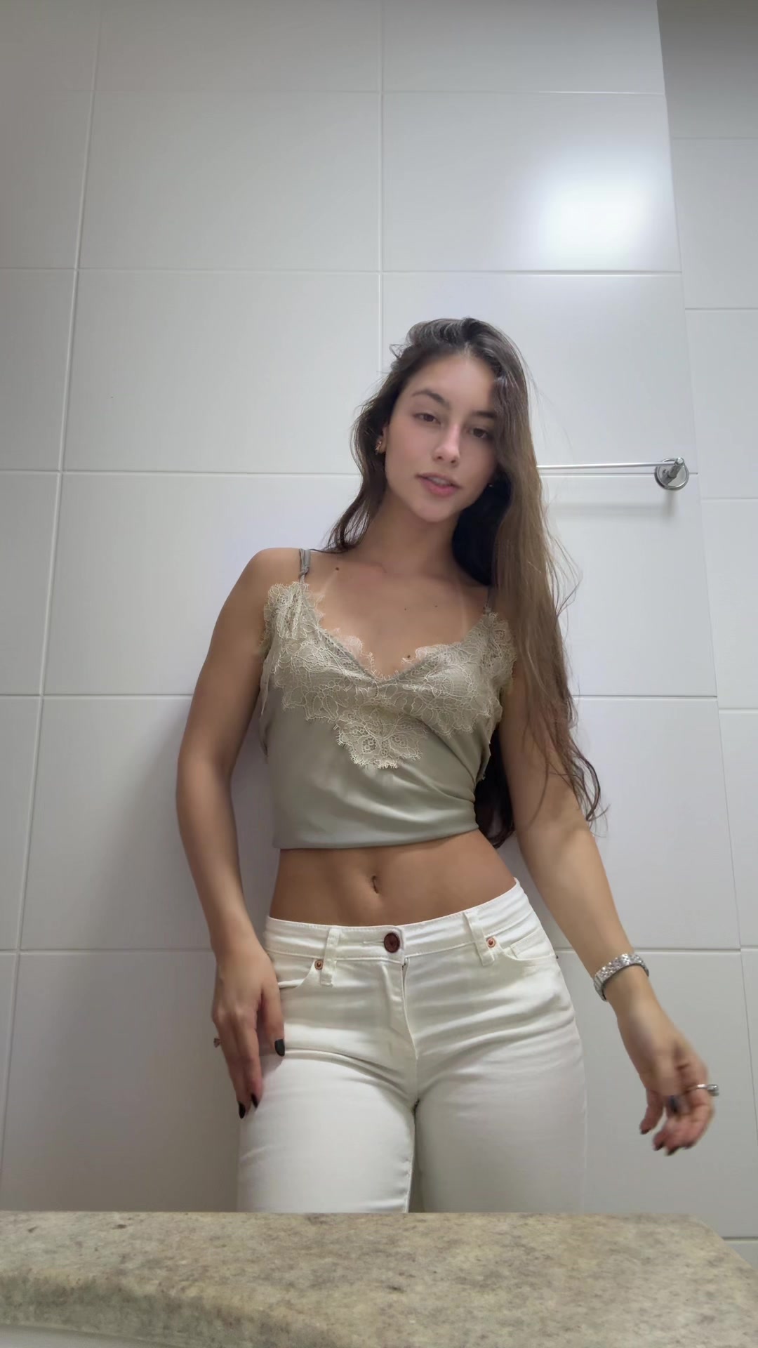 @hévila ghidetti sfalsin