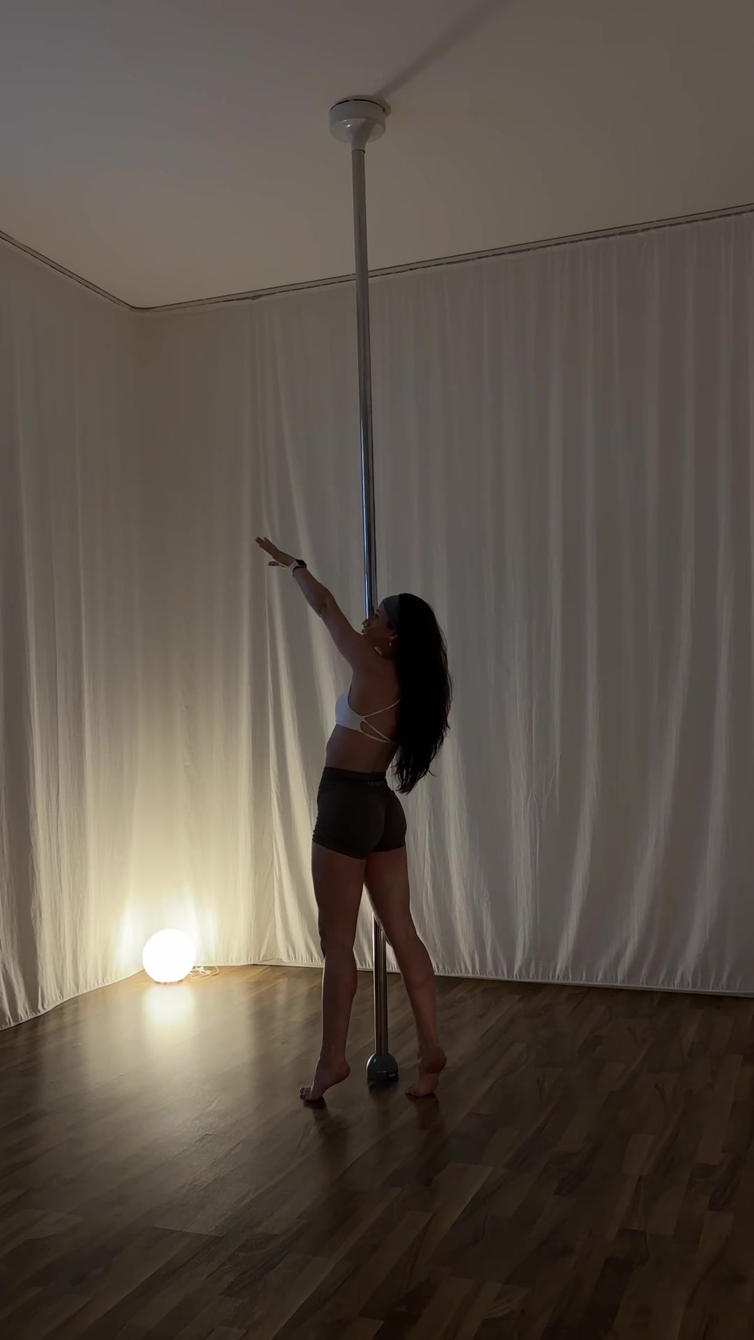 @julialuves_pole