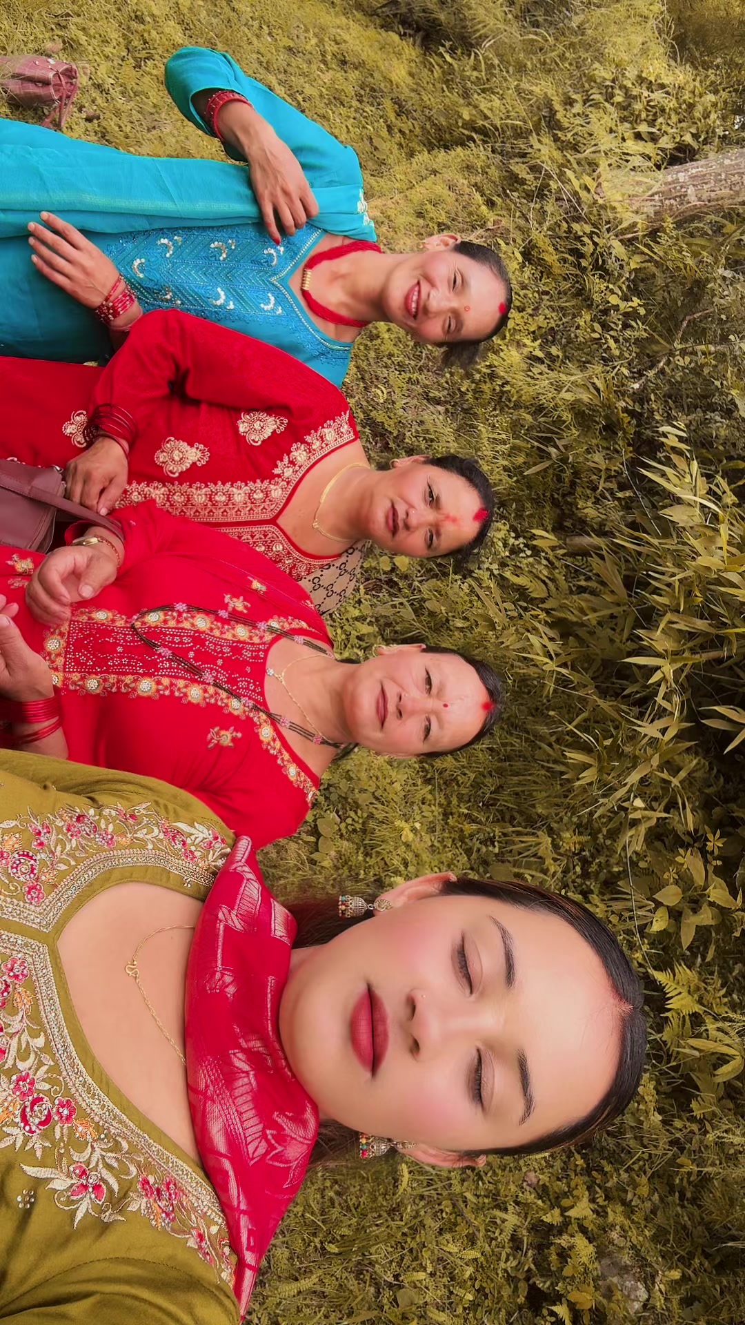 @RADIKA BHANDARI 🦋❤️