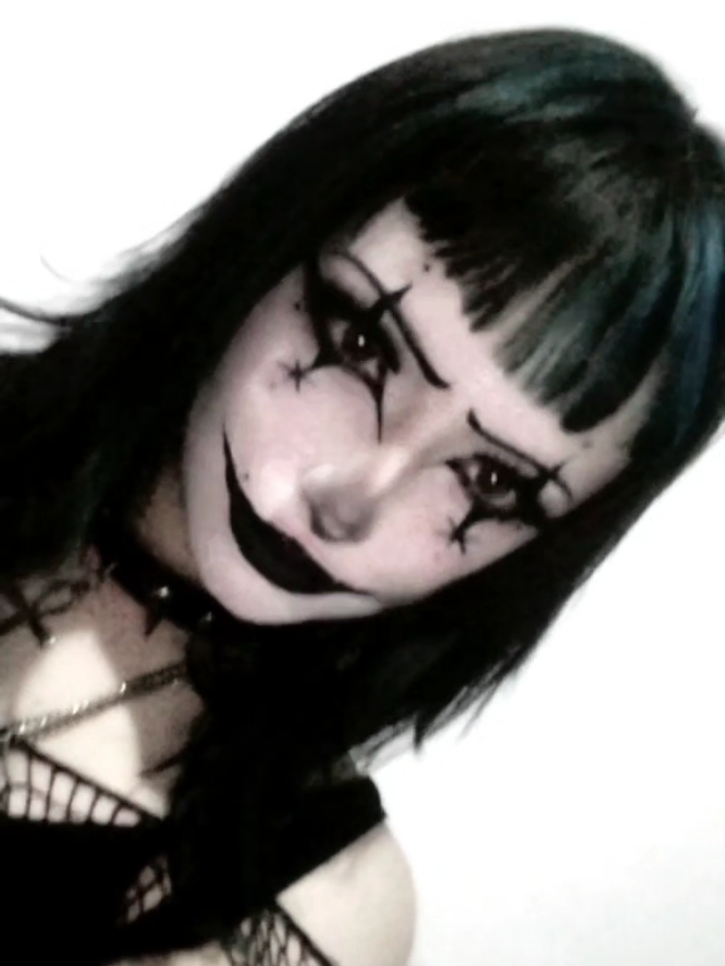 @𝙻𝔦𝔳 ࣪.☣︎