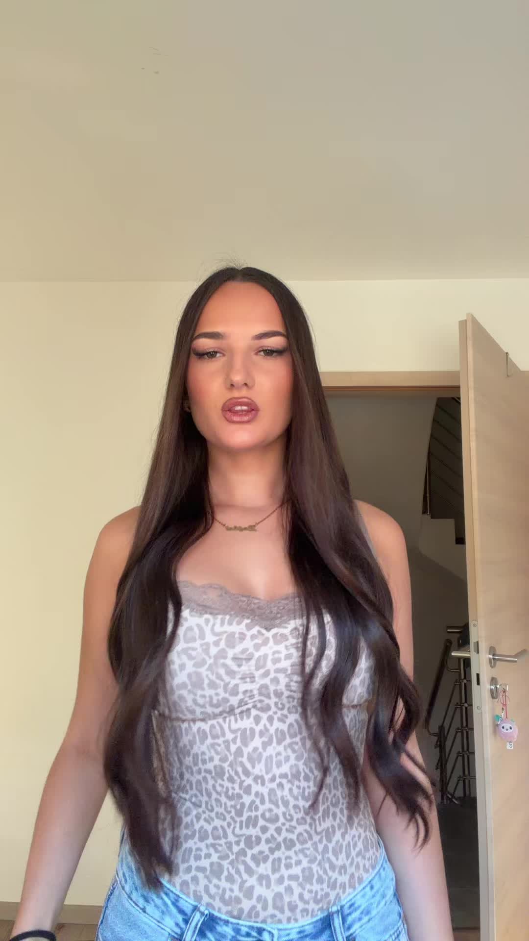 @𝐋𝐕