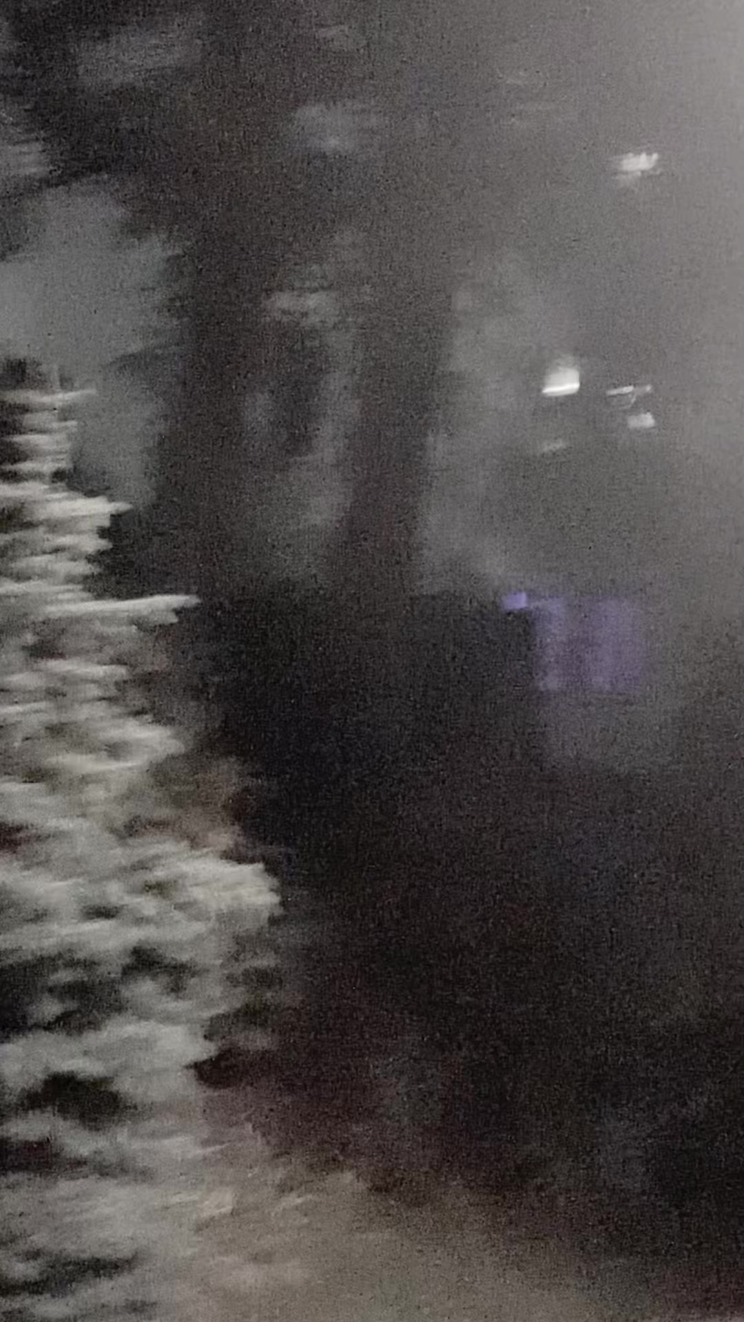 @𖣂
