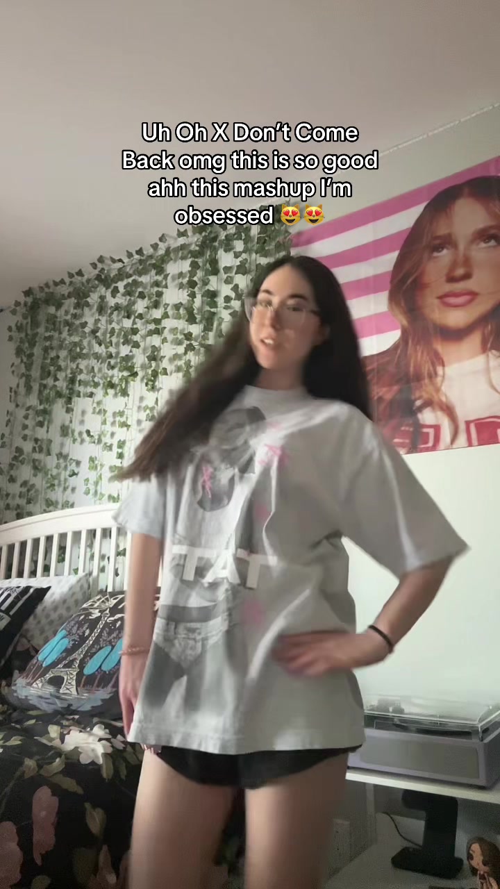 @𝒜𝓈𝒽𝓁𝑒𝒾𝑔𝒽 &trade;️ 💋💋💋