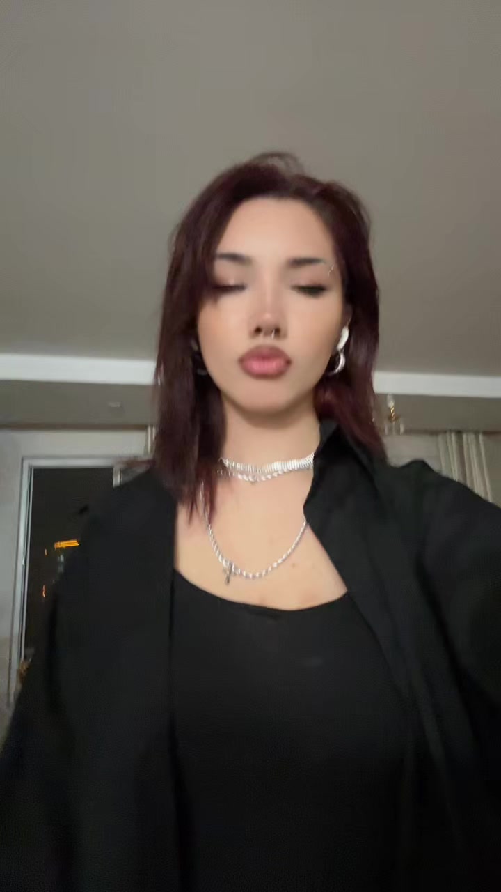 @hellxxrz