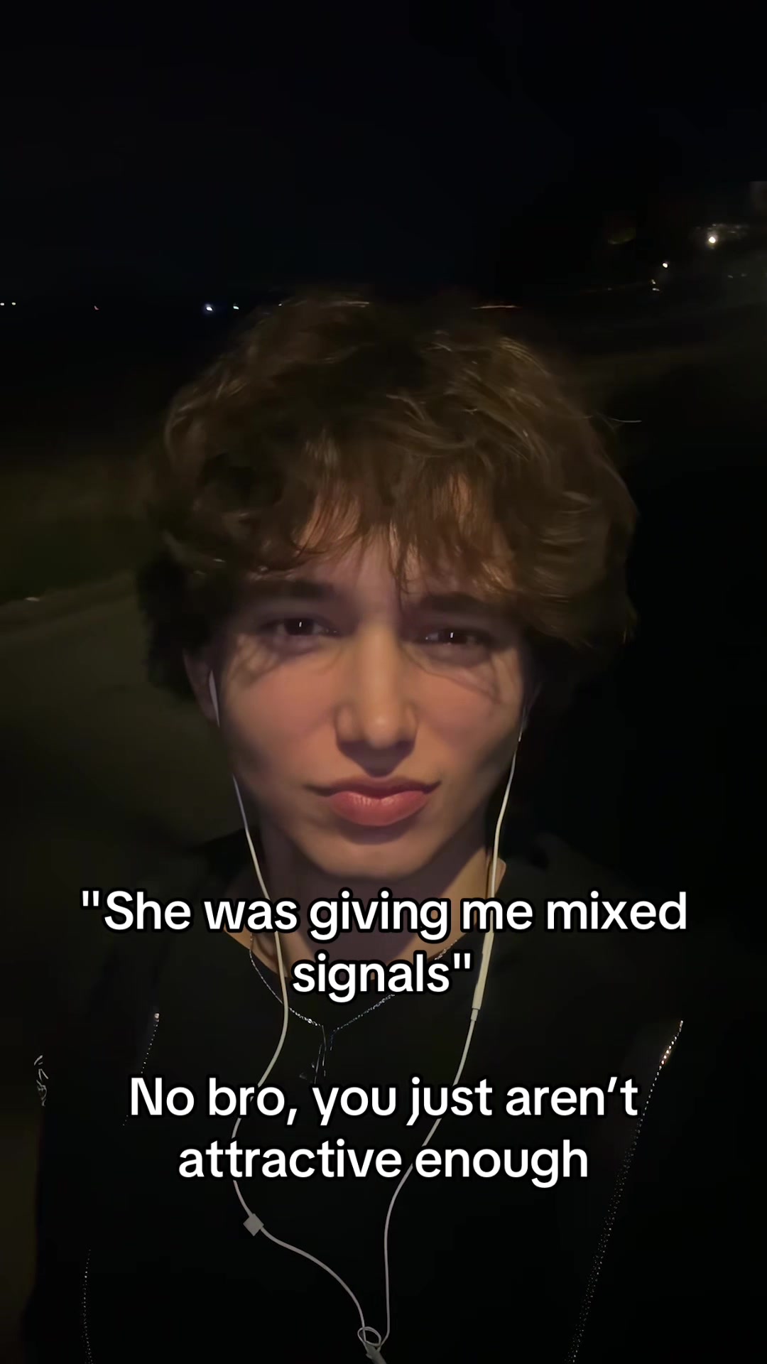 @•
