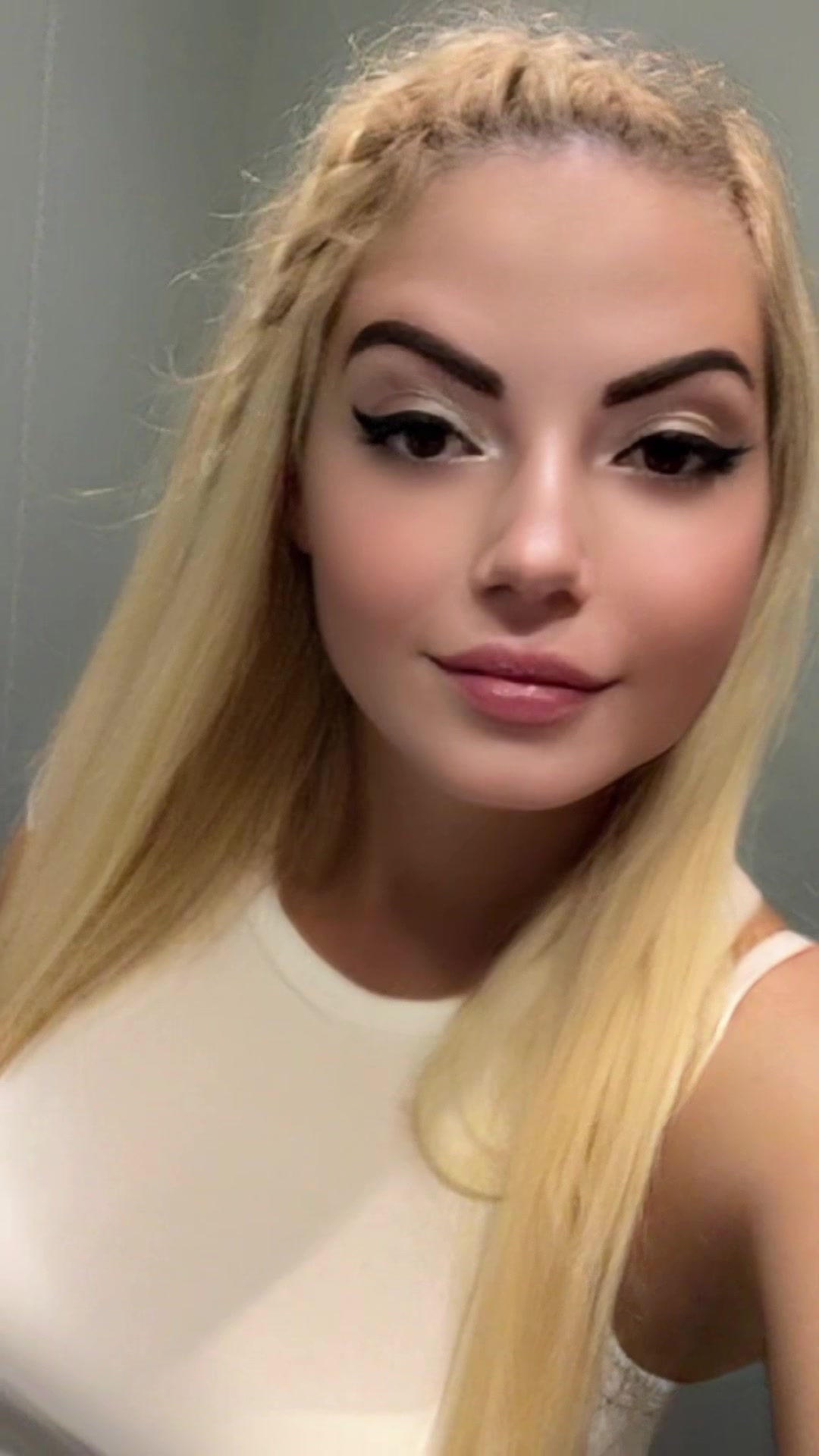 @Bianca_Neve💫