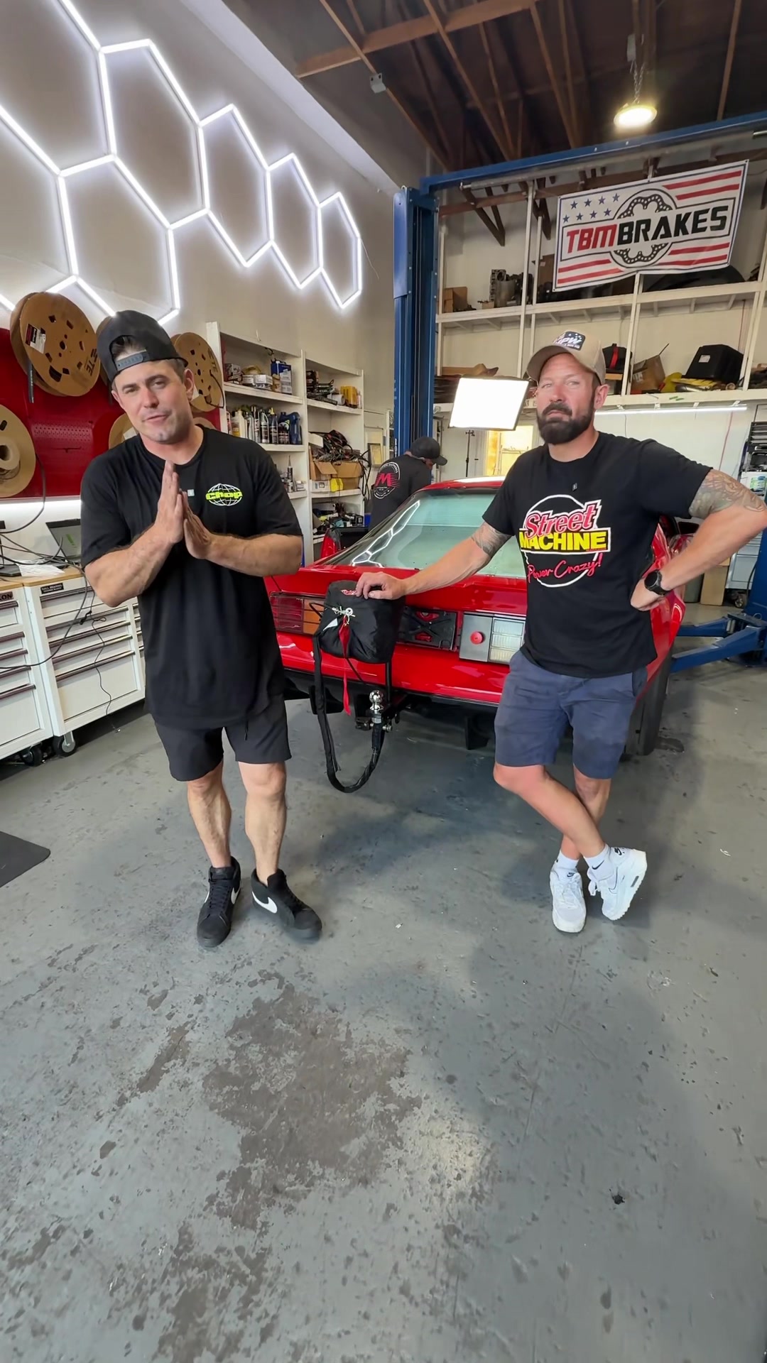 @The Hoonigans