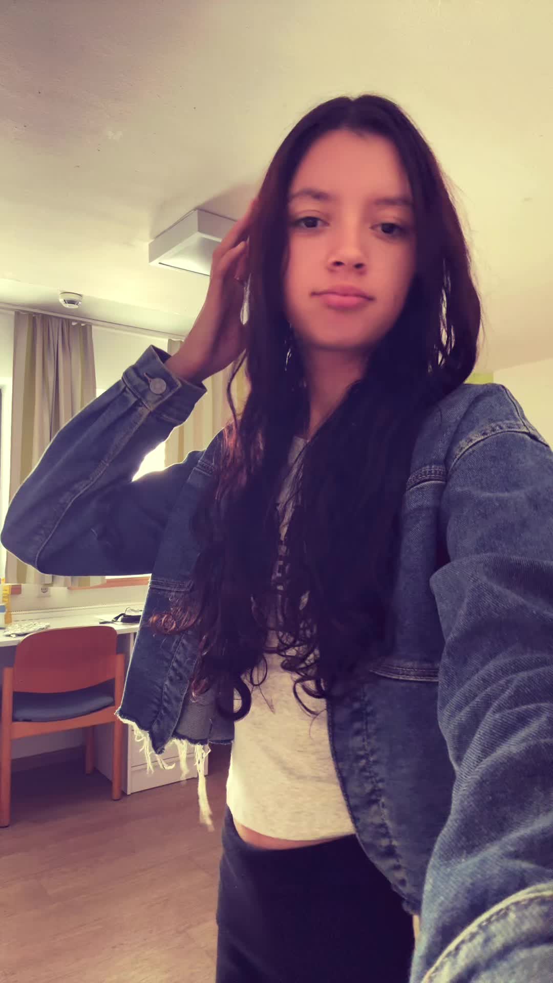 @𝐄𝐦𝐦𝐲