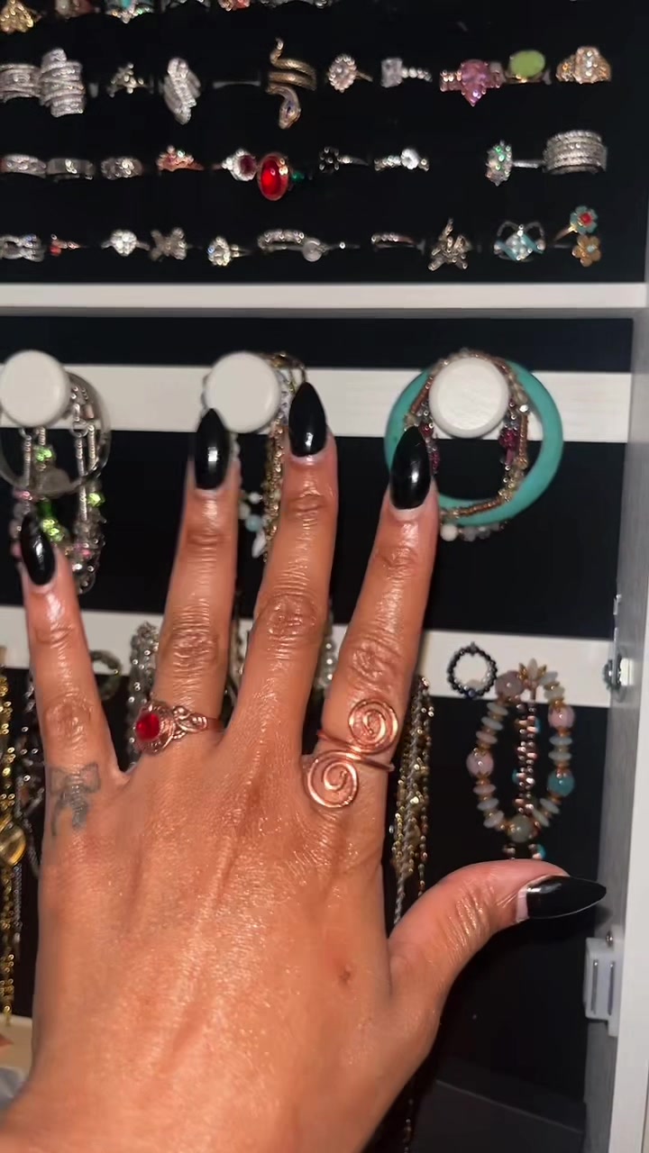 @Tazvazbaybee