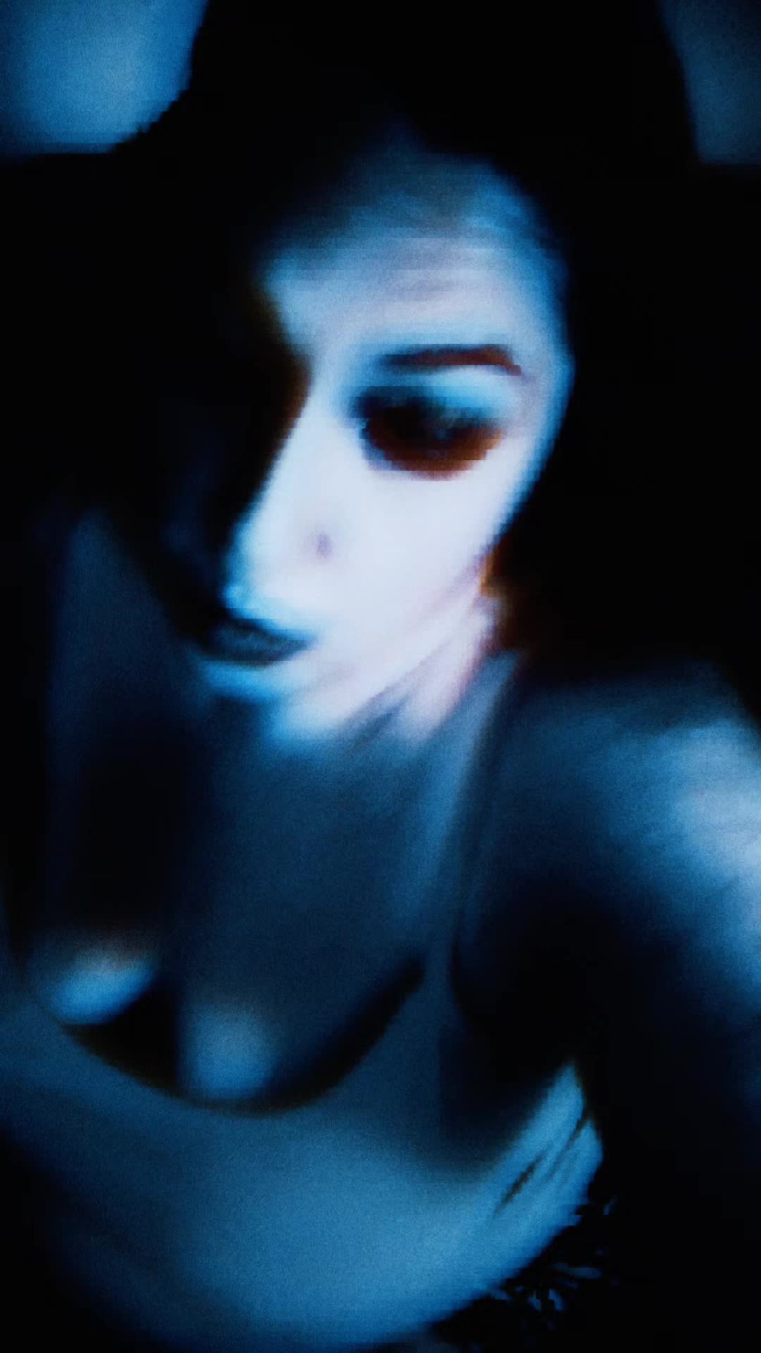 @dark ghosty 👻💋🖤🧡💫