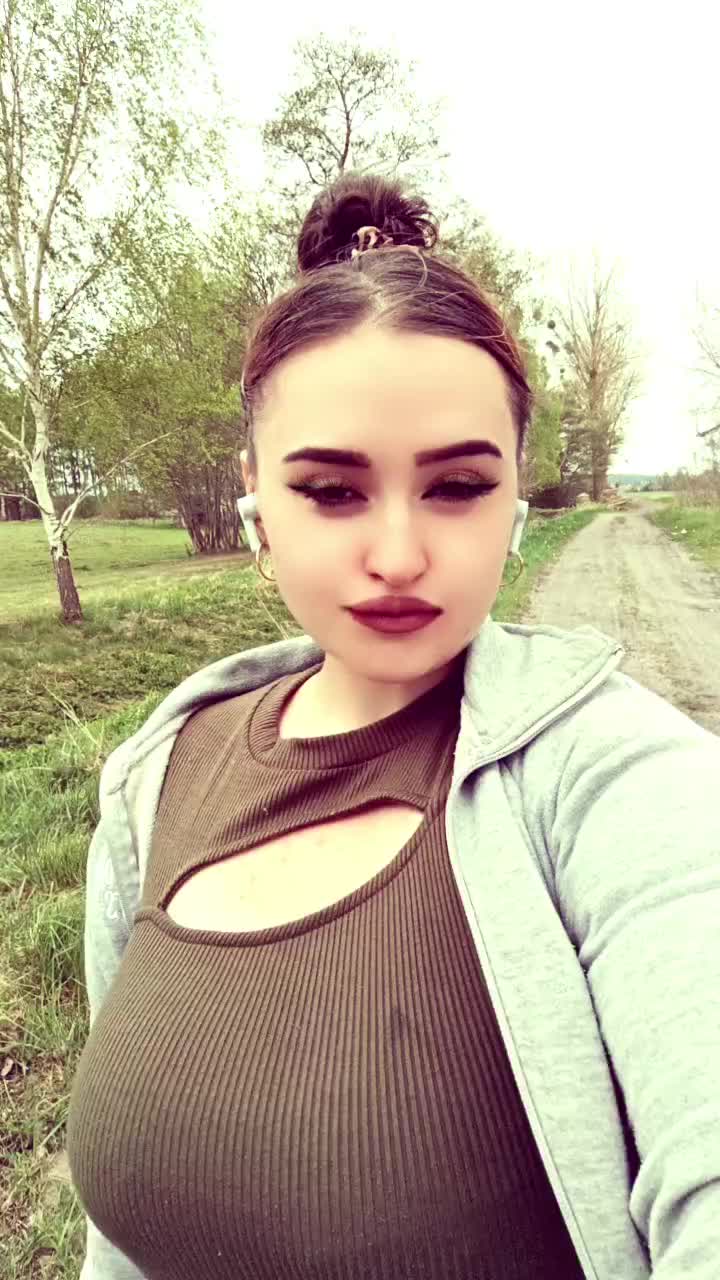 @🥀~𝓐𝓷𝓲𝓪~🥀