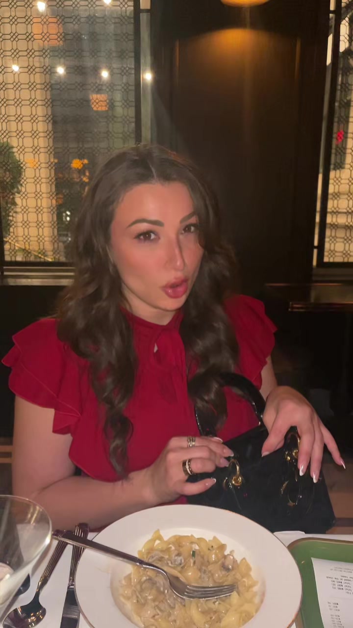 @Sabrina Kharoubi