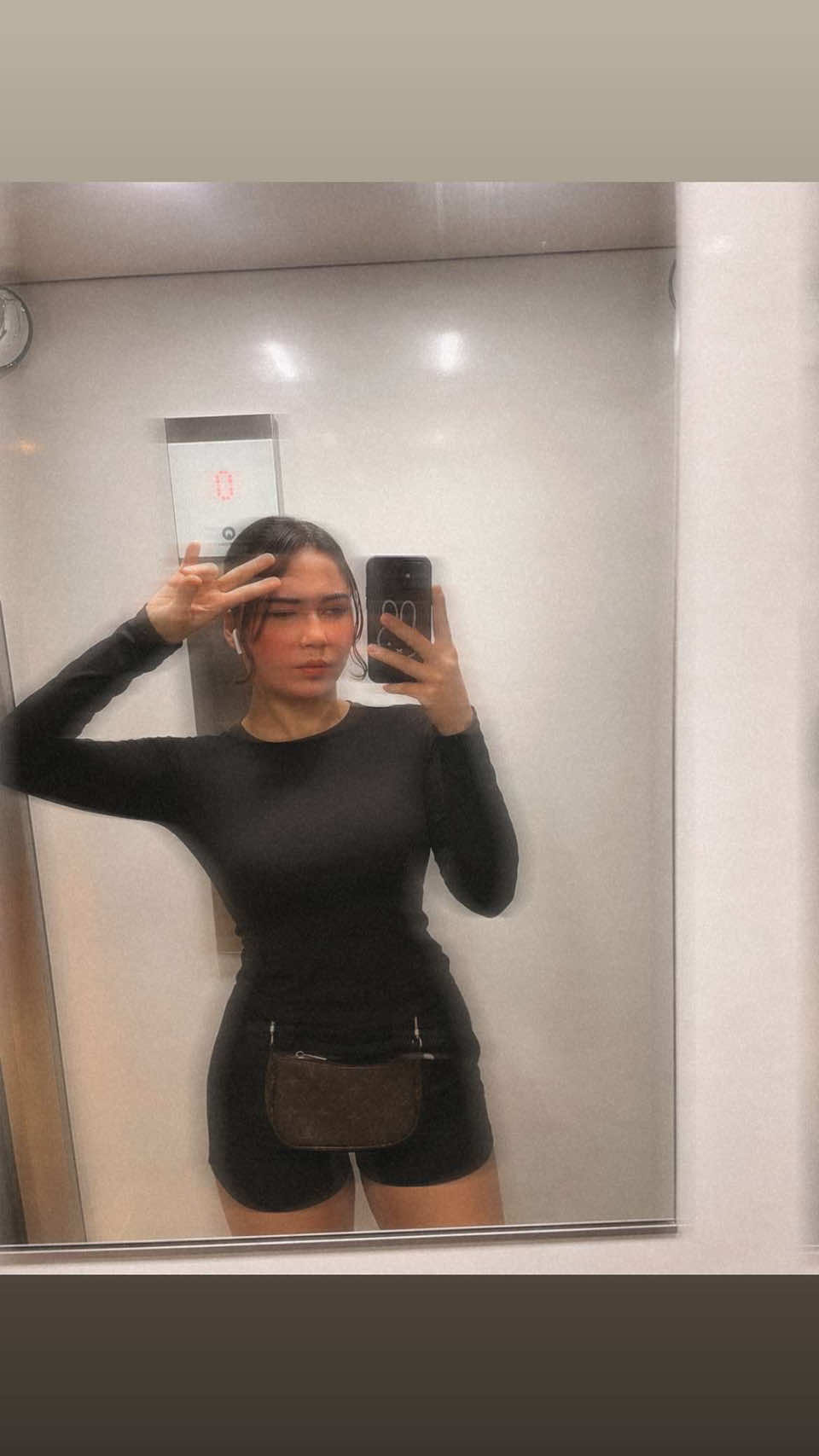 @Iza 🎭