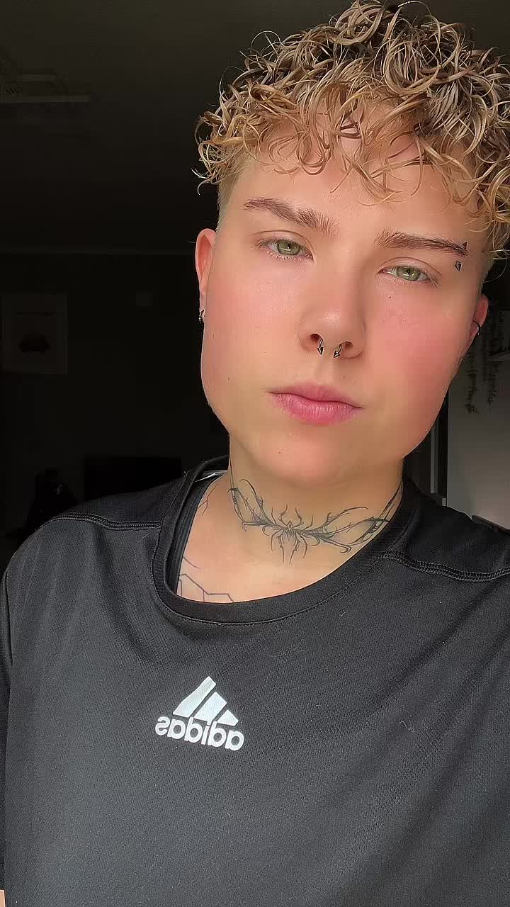 @Charly🧚♀️