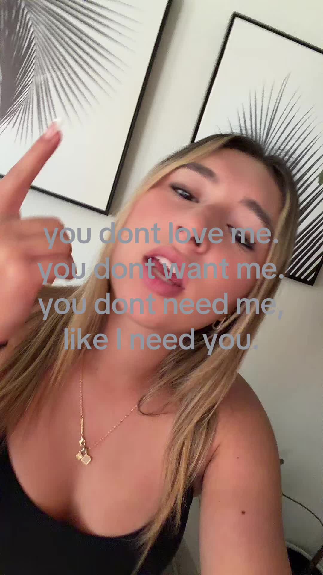 @yurlocaldumbblonde