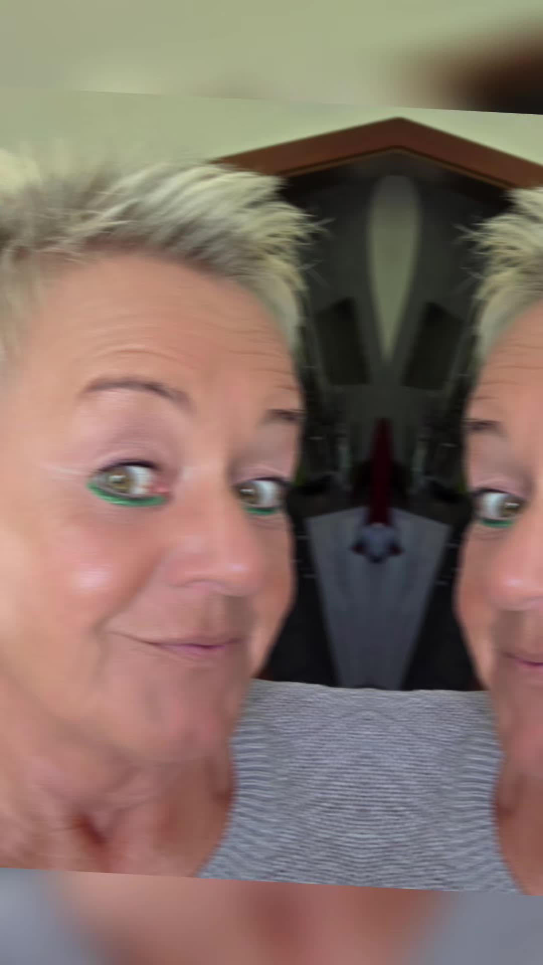 @Moni