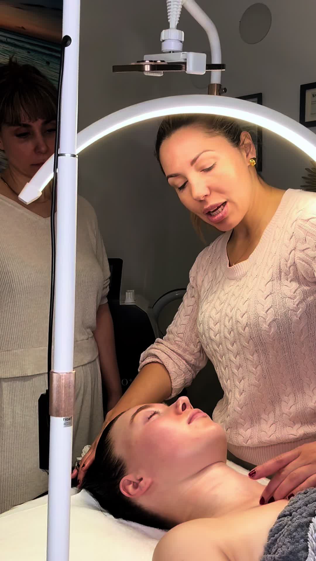@facial.oc