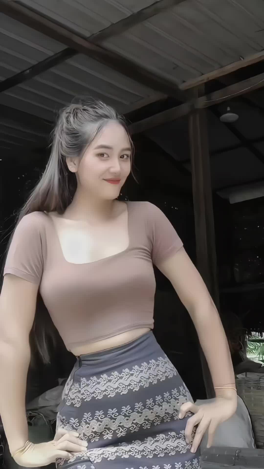 @မြန်မာအလန်းလေးများ