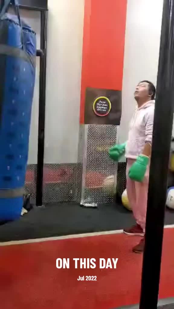 @BoxandWeeb