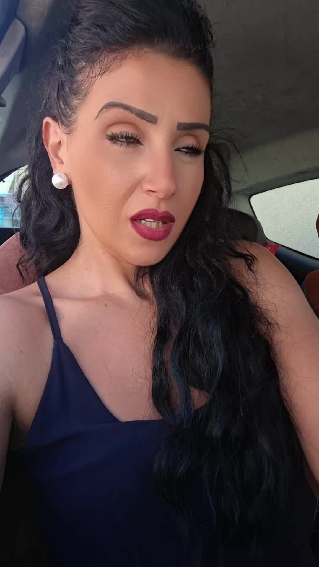 @CETTY...👄👠👑🦁🔥💣