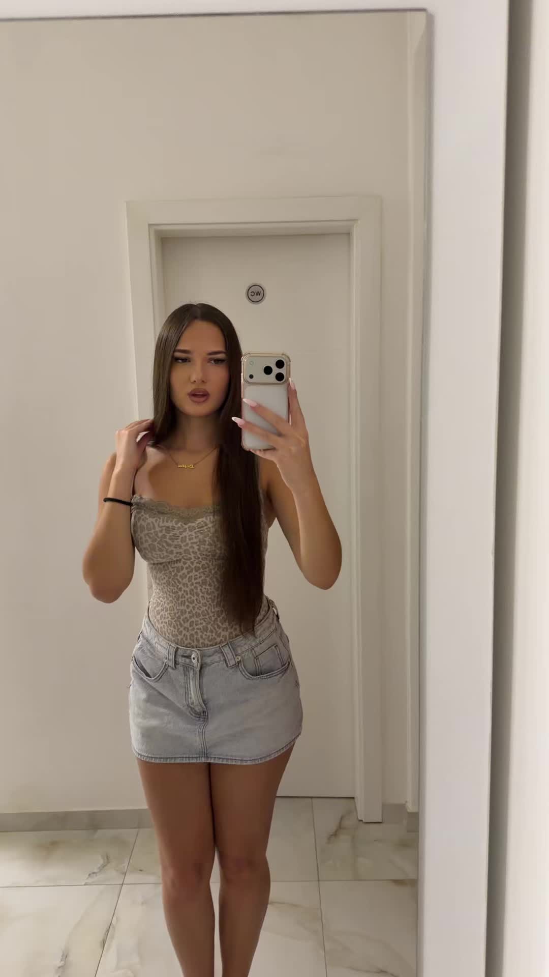 @𝐋𝐕
