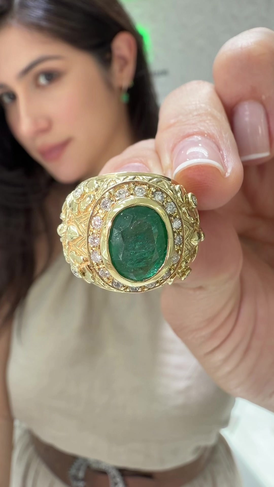 @JR Colombian Emerald