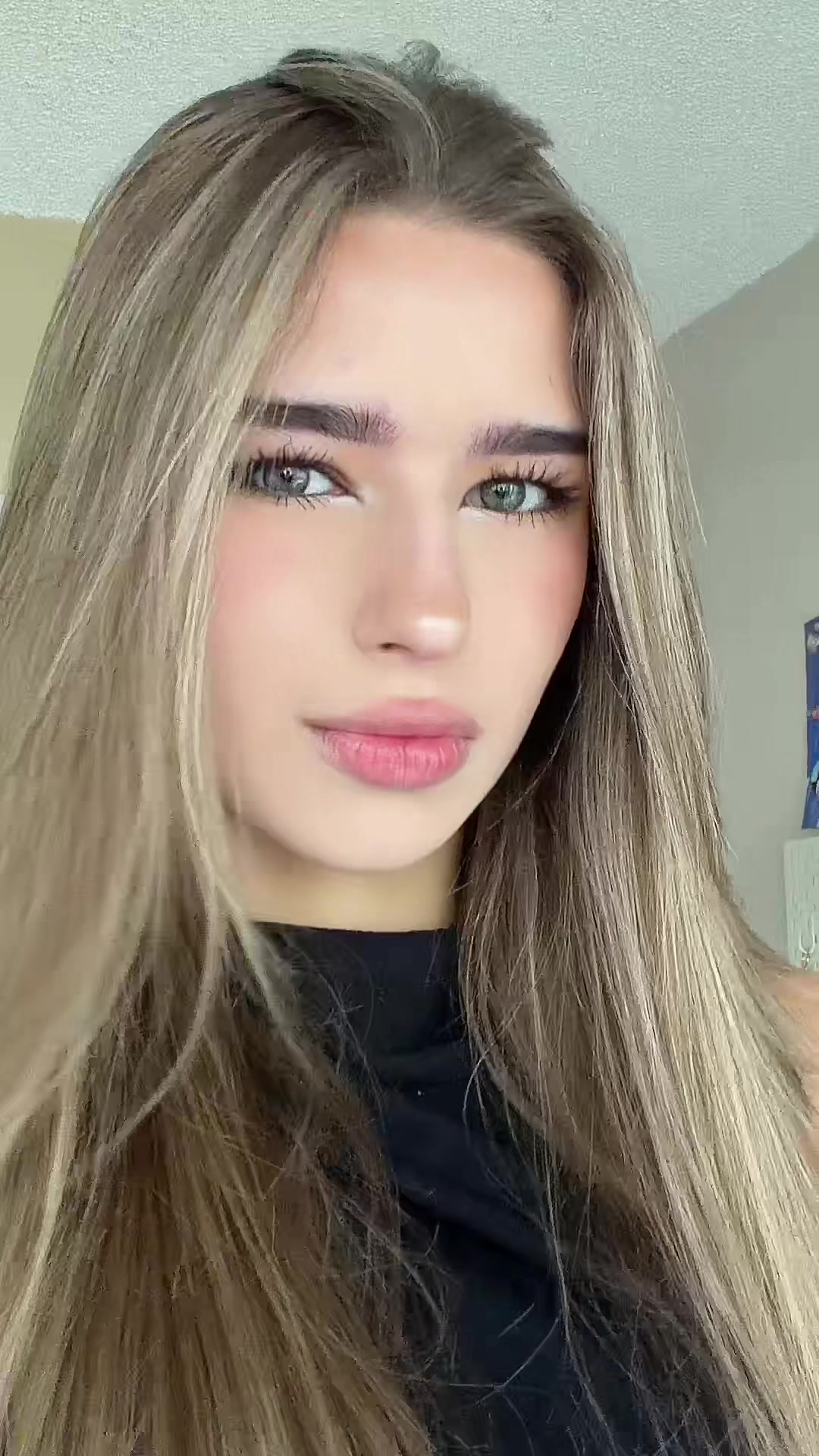 @lizka