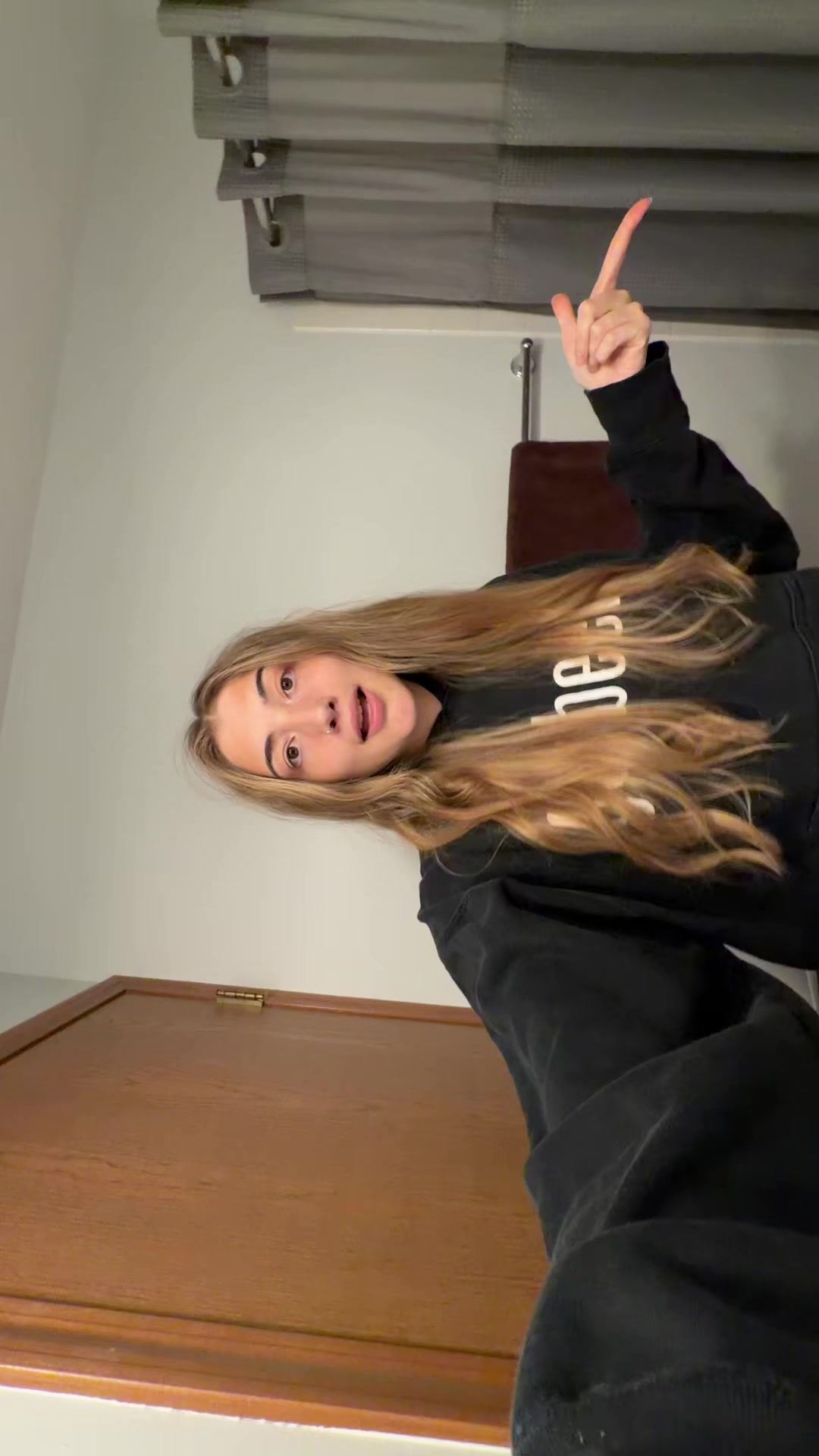 @_.trinnyy