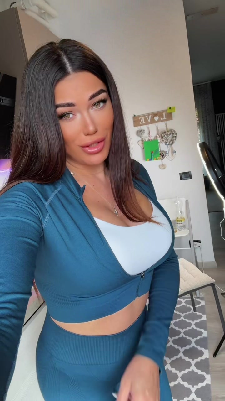 @Valentina