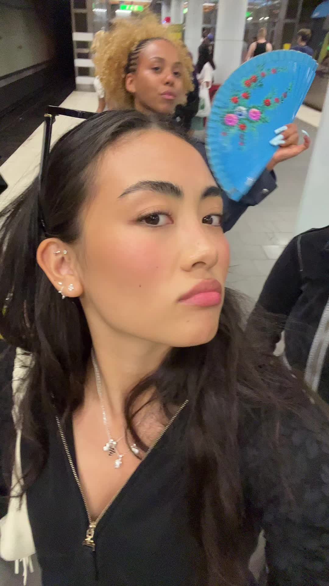@Delphine