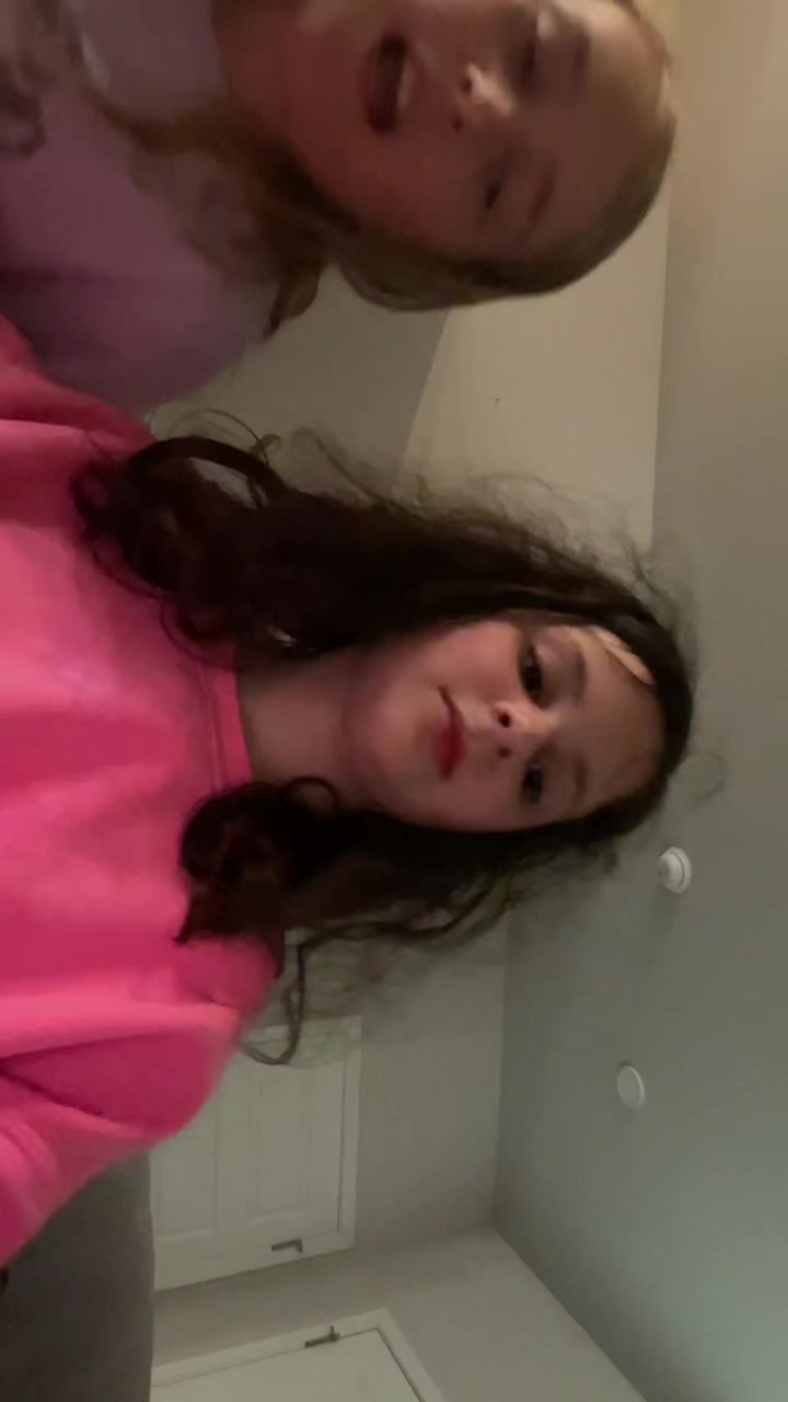 @glisten_anklebiterowo