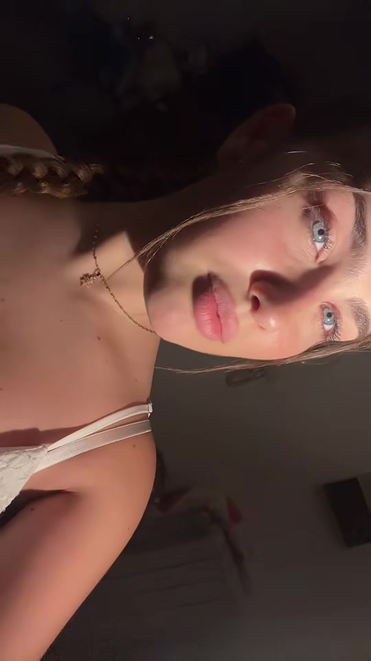 @urfavblueeyes🦋