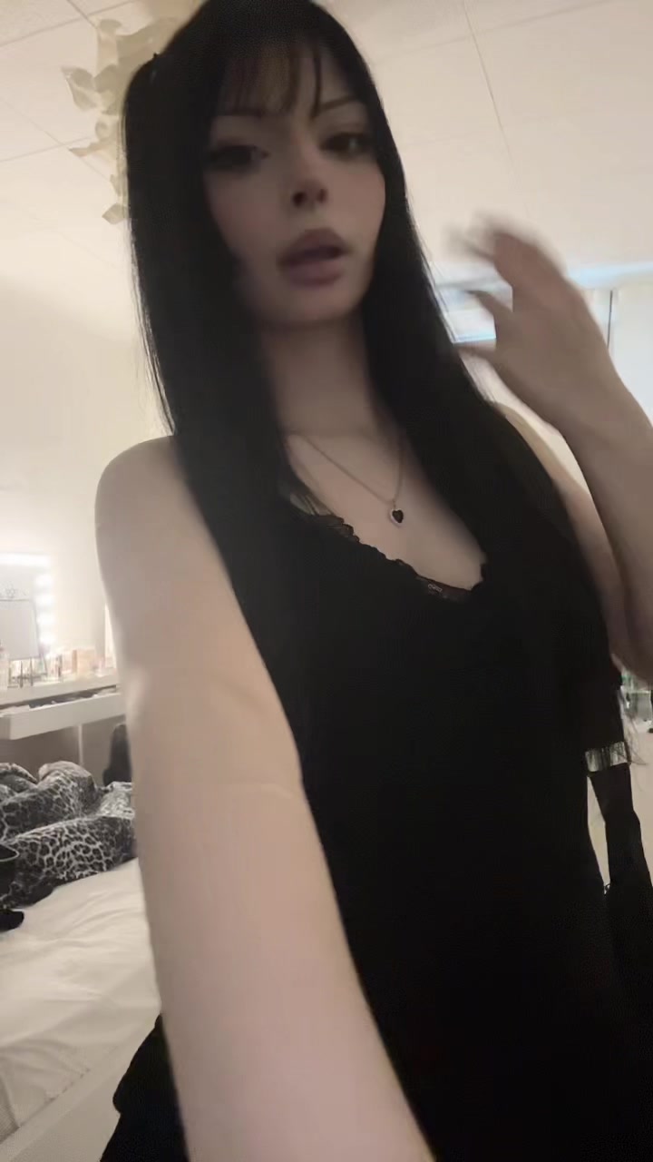 @єℓу