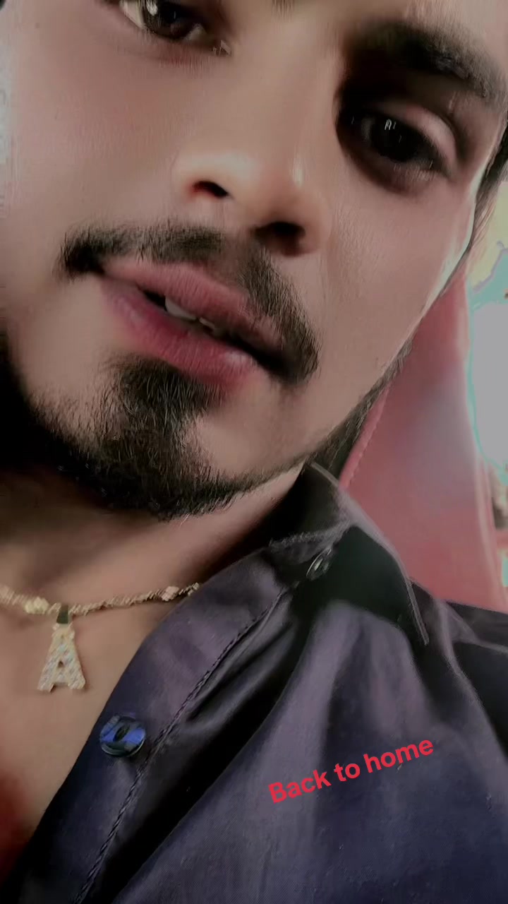 @معصوم پرندہ ظالم شکاری🦜🐦🥷