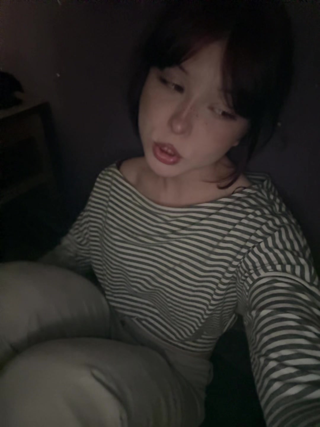 @👅
