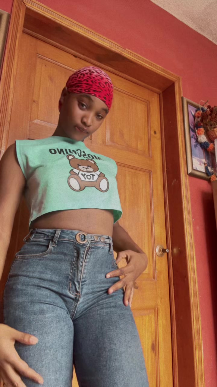 @𝒻𝒾𝓃ℯ 𝓈𝒽𝒾ℯ𝓉𝓉❤️👅