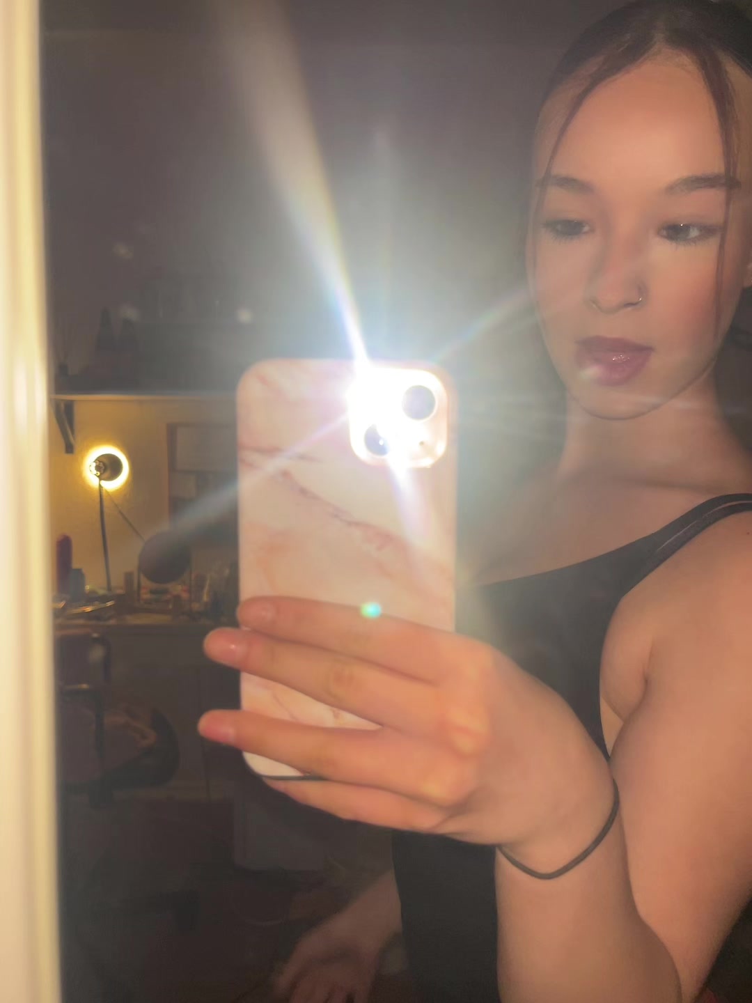 @❦